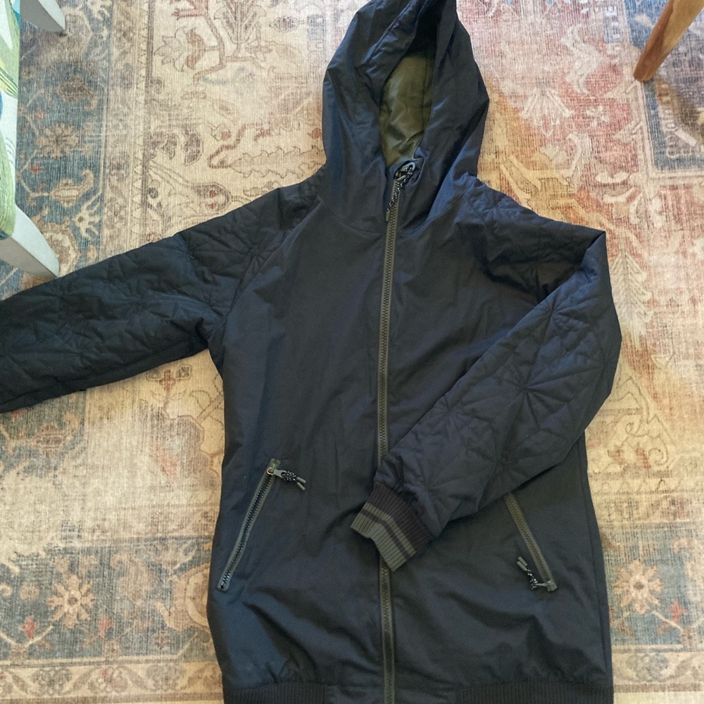 Women’s Burton jacket. Size S. Longer style.